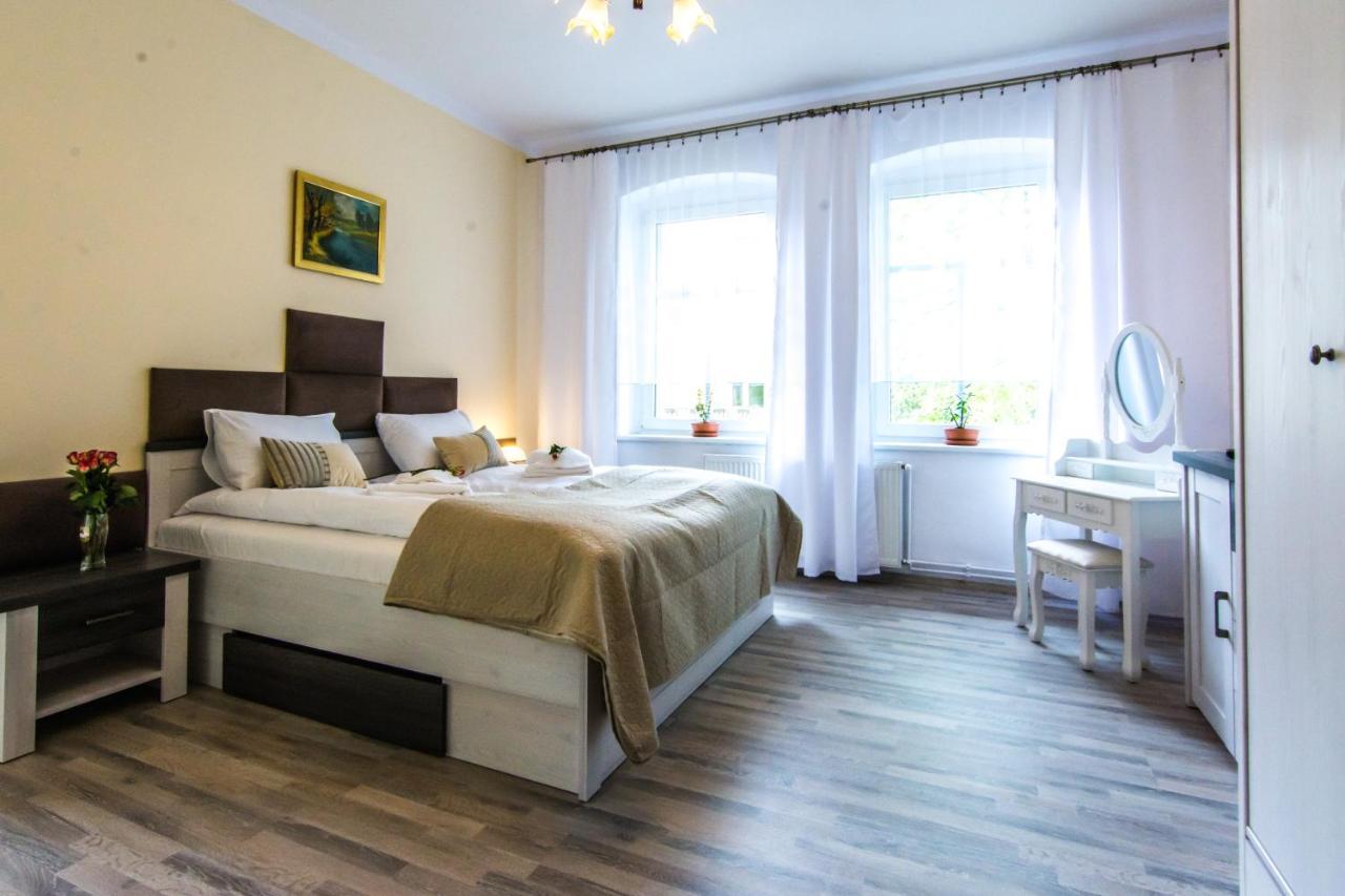 Apartamenty Izerskie - Ul. Wczasowa 8 Świeradów-Zdrój Buitenkant foto