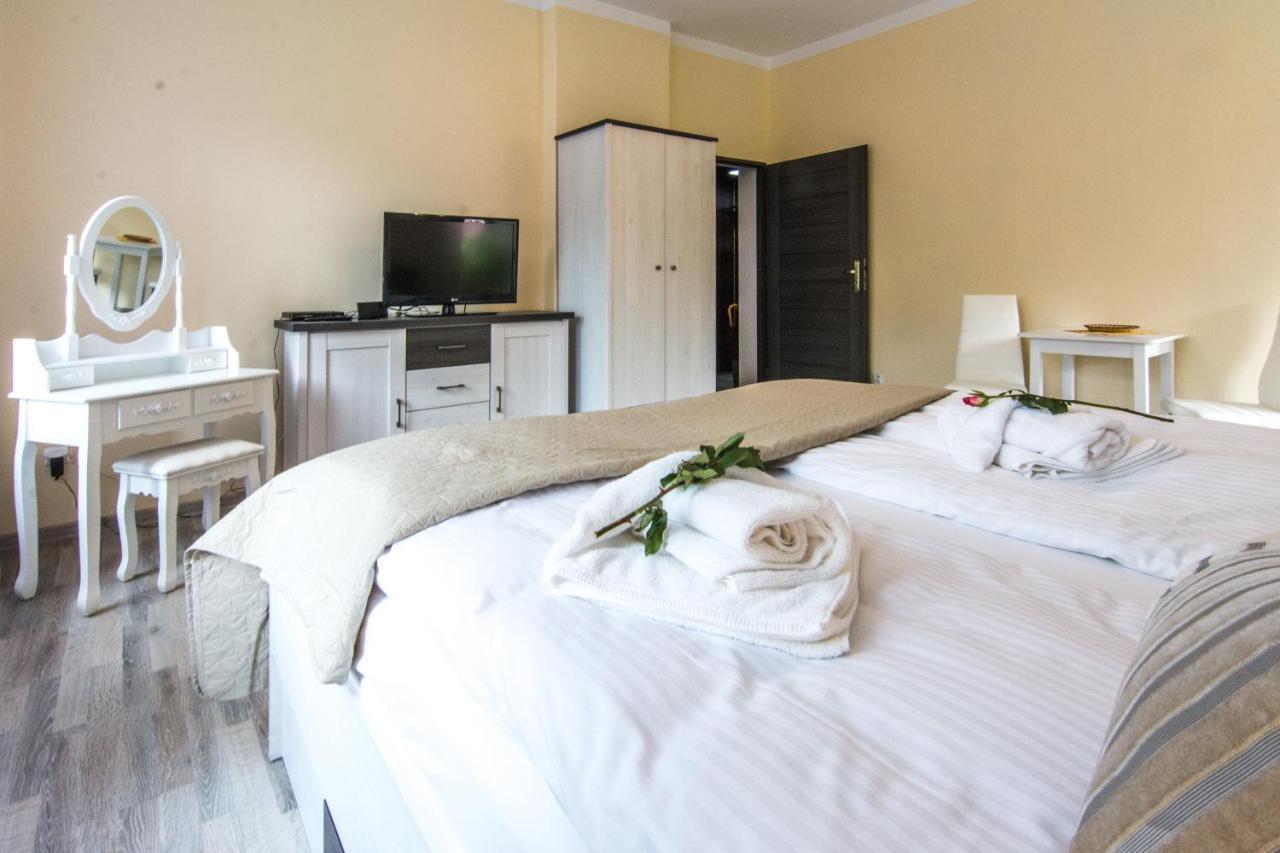 Apartamenty Izerskie - Ul. Wczasowa 8 Świeradów-Zdrój Buitenkant foto