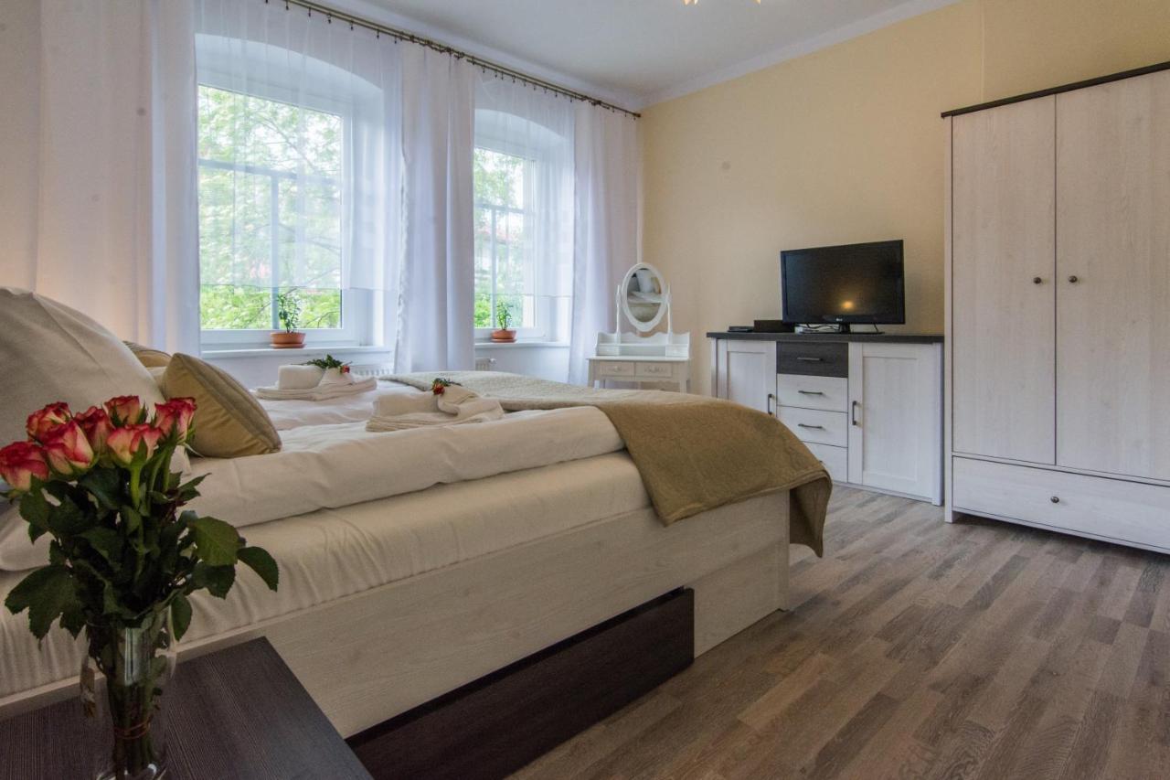 Apartamenty Izerskie - Ul. Wczasowa 8 Świeradów-Zdrój Buitenkant foto